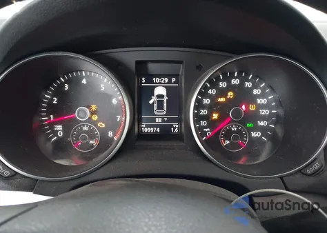 2013 Volkswagen Golf 2.5L 4-Door z USA, uszkodzony, nr VIN WVWDB7AJ1DW131761